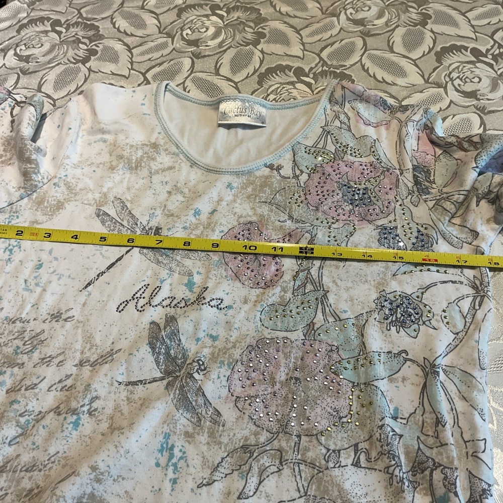 Cactus Bay Apparel Top Womens Small White Excellent Alaska Dragonfly Rhinestone - Picture 5 of 7